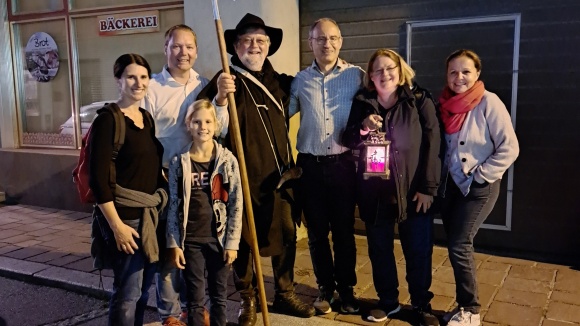 Gruppenfoto der Nachtw&auml;chterwanderung in B&ouml;heimkirchen