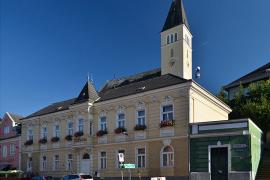 2014.10.27 | Geschichte trifft auf Moderne-Das Böheimkirchner Rathaus steht seit dem Jahre 1900 und ist sogar noch heute ein schöner Hinblick.