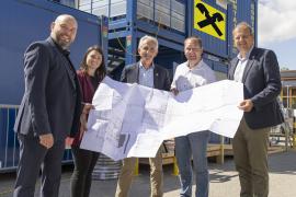 2024.06.01. | Modernisierung der Raiffeisen Bankstelle-Dipl. Ing. Richard Scheich, Lisa Schallauer, BSc, Dir. Gerhard Buchinger, Bmst. Ing. Franz Haunold, Dir. Thomas Schauer (v.l.n.r.)