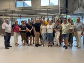 2025.09.15. | BÖ Ortsmarketing zu Gast bei Spitzenbier-v.l.n.r.): Franz Gunacker, Ingrid Posch, Gabi Bernhard, Karl Hinterwallner, Cornelia Scheitenberger, Thomas Sonnleitner, Andreas Roucka, Thomas Stockinger, Tanja Roucka, Ferdinand Schmatz, Karl, Pfeiffer, Elsa Roucka, Karl Roucka, Claudia Horacek, Regina Hell, Martin Horacek, Stefan Schmutzer, Sabine Schmutzer, Walter Stummer