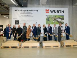 2026.03.30. | Spatenstich f&uuml;r die Zukunft bei W&uuml;rth-(v.l.n.r.): Stefan Gugerell (Mitglied der Gesch&auml;ftsleitung W&uuml;rth &Ouml;sterreich), Christian Baumgartner (Gesch&auml;ftsf&uuml;hrer itb Installationstechnik B&ouml;heimkirchen), Adel Shebl (Generalplaner), Franz Haunold (B&uuml;rgermeister B&ouml;heimkirchen), Georgine Rumpler-Heindl (Gesellschafterin HABAU), Paul Lamprecht (Gesch&auml;ftsf&uuml;hrer PORR), Michael Hempt (CEO W&uuml;rth &Ouml;sterreich), Johanna Mikl-Leitner (Landeshauptfrau), Wolfgang Ecker (Pr&auml;sident WKN&Ouml;), Hermann Laister (Gesch&auml;ftsf&uuml;hrer Caverion), Josef Kronister (Bezirkshauptmann), Andreas Kimberger (Gesch&auml;ftsf&uuml;hrer ACCURO) &copy; W&uuml;rth &Ouml;sterreich / Markus Berger