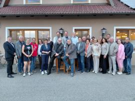 2026.05.27. | Generalversammlung des B&Ouml; Ortsmarketing-Foto 01: Gruppenfoto Generalversammlung,  Foto 02 (v.l.n.r): Franz Haunold, Gabriele Bernhard, Johann Neidhart, Karl Herzberger, Christine Anzenberger, Ferdinand Schmatz, Roland Gelsamm, Petra Graf, Daniela Wippel, Franz Gugerell