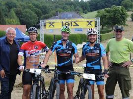 2018.08.14 | 5. Plattenbergrennen in Böheimkirchen-Foto: Bgm Johann Hell, Johannes Gratz, Gerald Teubenbacher, Christoph Loidolt, Organisator Alex Fleisch (v.l.n.r.)